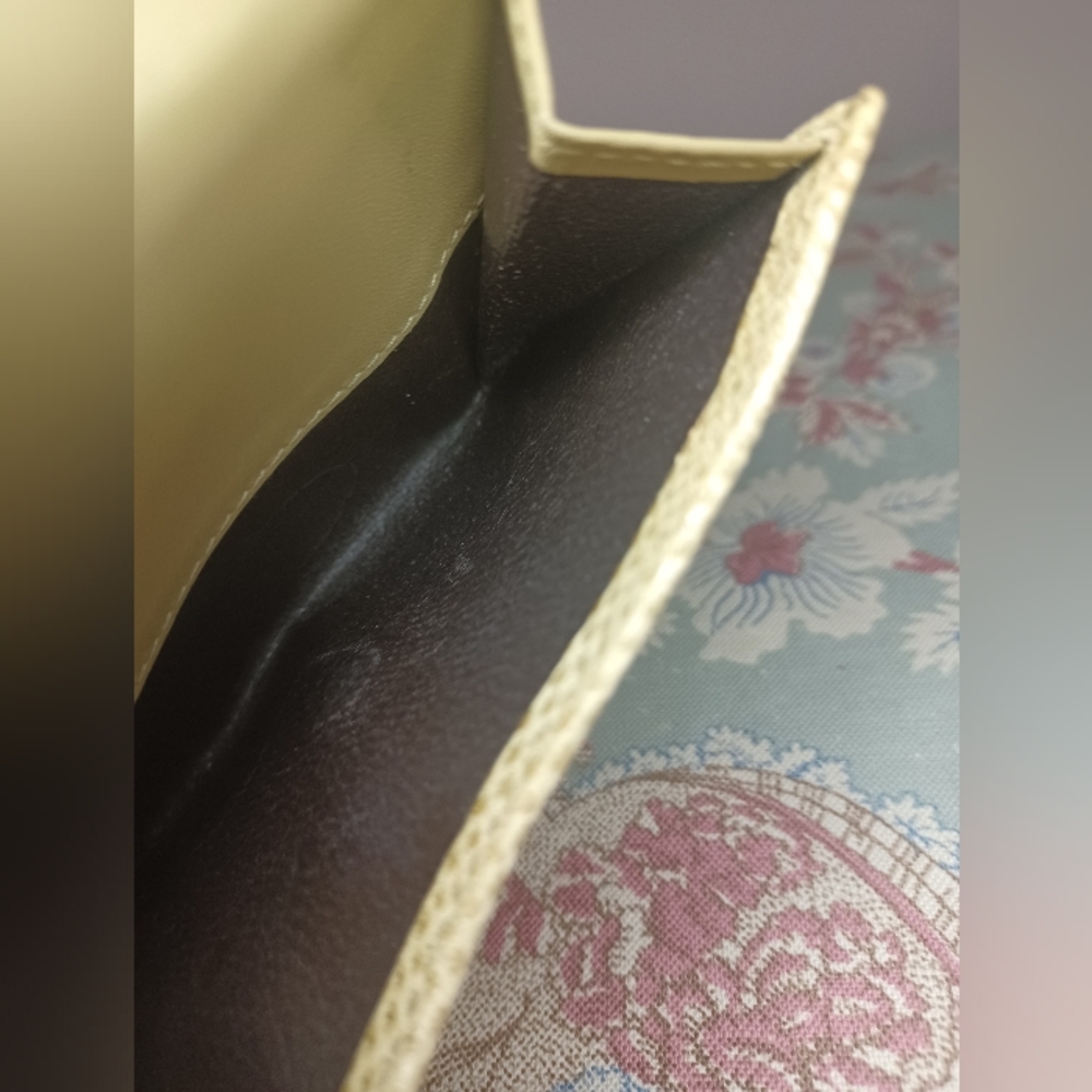 Gucci Bifold GG Marmont Wallet - Picture 7 of 12